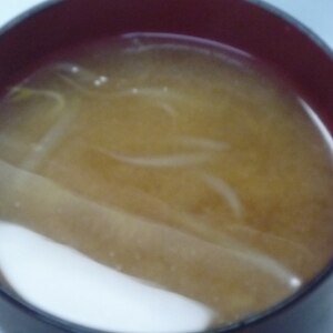 シンプル☆もやしの味噌汁